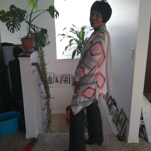 Meet your Posher, Sheila - Picture 3 of 3